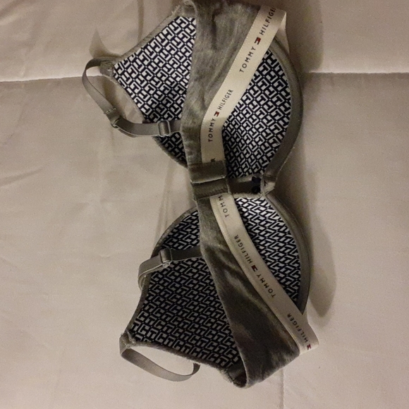 Size 34C Tommy Hilfiger logo bra - Picture 3 of 13